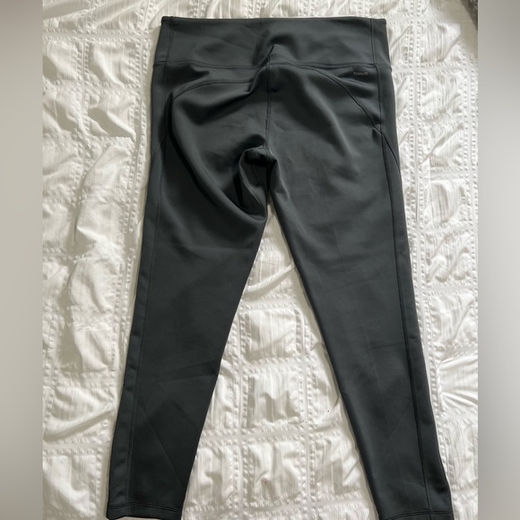 Adidas Climalite Grey Workout Leggings in Size XL - Picture 2 of 4
